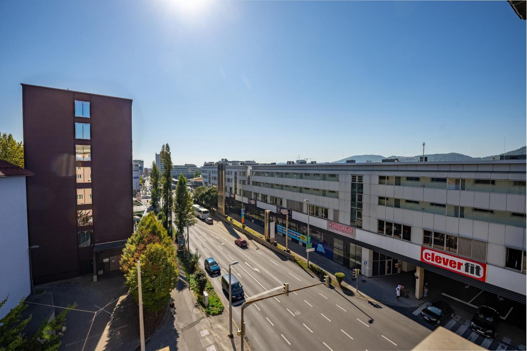 Tamliving Center Luxury 4 Rooms Smart Tv Kitchen Great View Graz Exterior photo